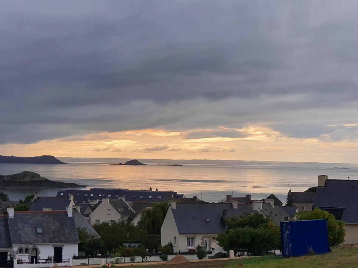 Appartement Bretagne Vue Mer Exceptionnelle Sur Les Hauts D'Erquy Au Calme ! Et Au Pied Du Gr34 Exterior foto