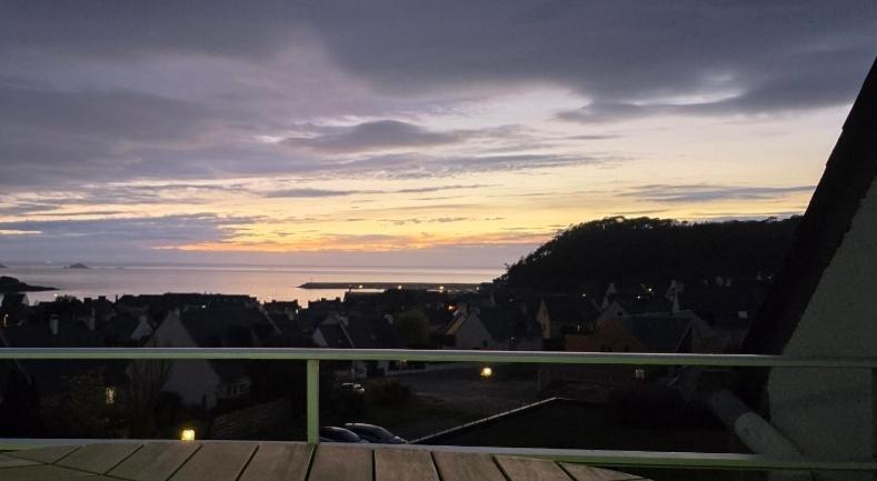 Appartement Bretagne Vue Mer Exceptionnelle Sur Les Hauts D'Erquy Au Calme ! Et Au Pied Du Gr34 Exterior foto
